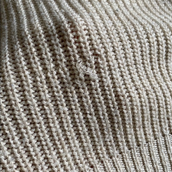 Forever 21 Sweater - Picture 2 of 3